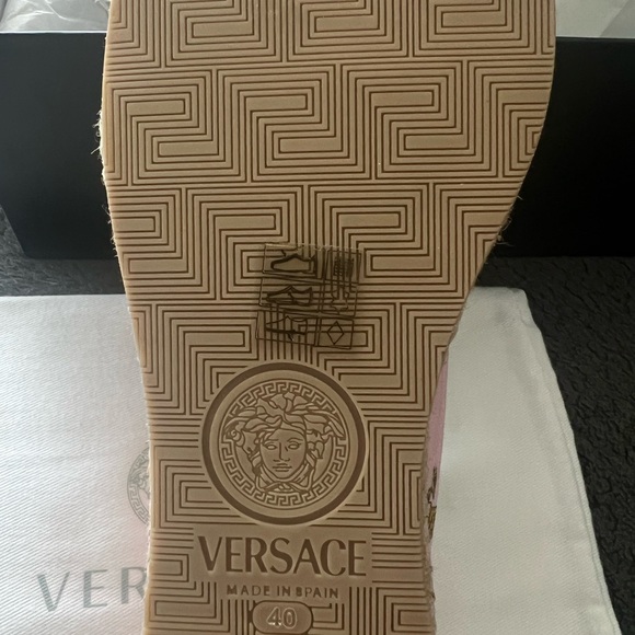 Versace shoes - Picture 5 of 9
